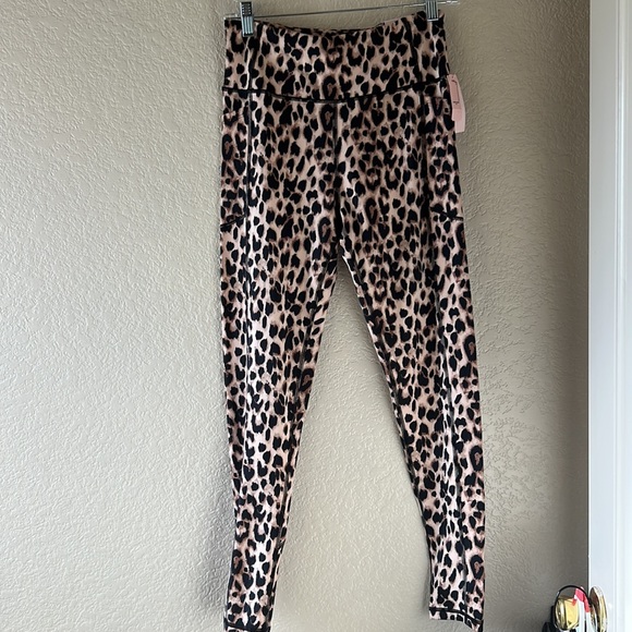 New with tags 3 piece Victorias Secret work out set stretch - Picture 2 of 9